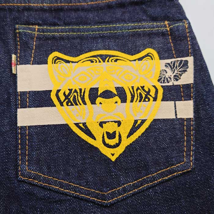 桃太郎ジーンズ × UNIQUE JEAN STORE コラボデニム Corpokkur コロポックル 熊 0201UJS-K 2023年 限定 特別プリント チェーンステッチ 裾上げ無料