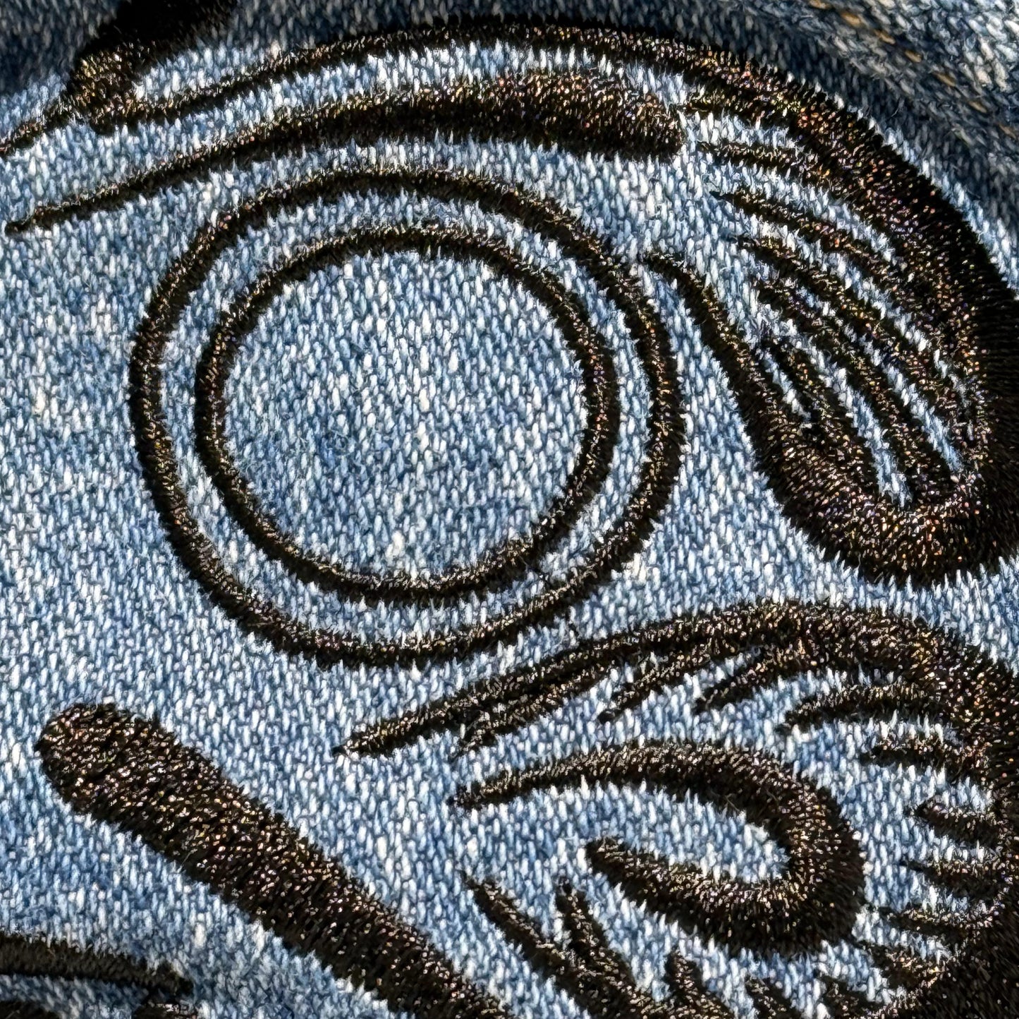 アップサイクルアートだるま　DENIM:A