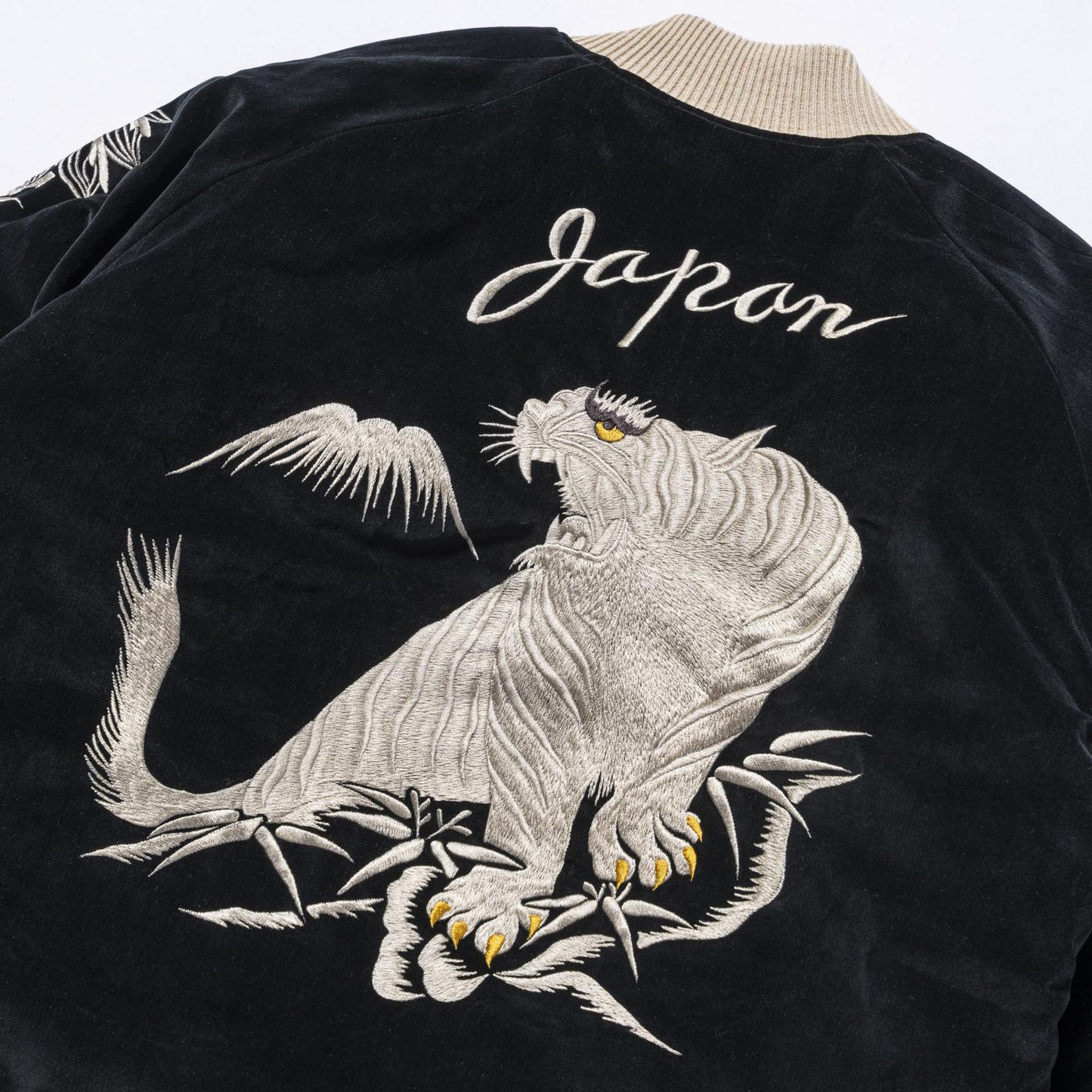 SOUVENIR SUKA JACKET / TIGER AND EAGLE