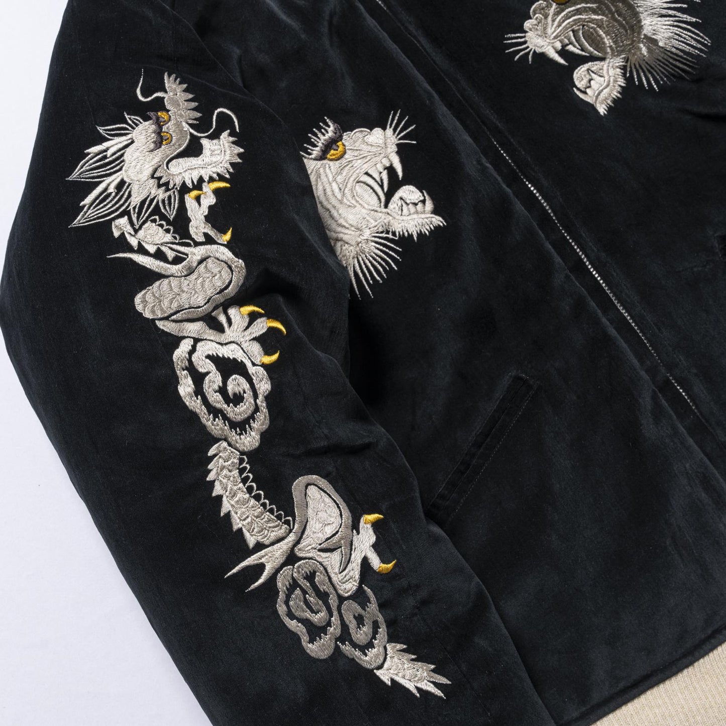 SOUVENIR SUKA JACKET / TIGER AND EAGLE
