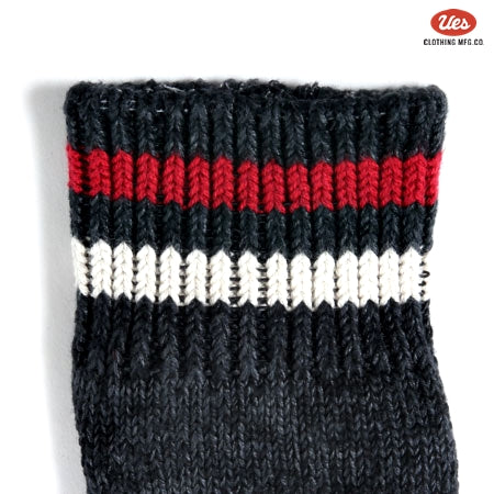 ライン入りスニーカーソックス　ブラック×白赤ライン