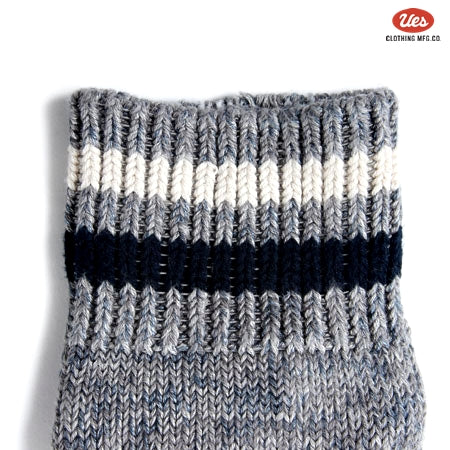 ライン入りスニーカーソックス　グレー×紺白ライン