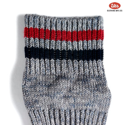 ライン入りスニーカーソックス　グレー×紺赤ライン