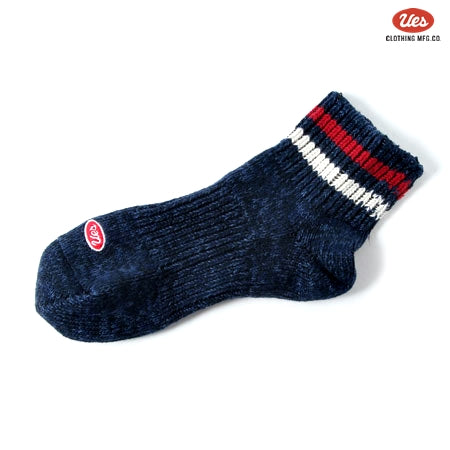 ライン入りスニーカーソックス　ネイビー×白赤ライン