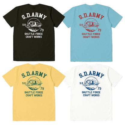 STUDIO_D'ARTISAN USAコットンプリントTシャツ【8182B】:ホワイト/ブラック/ブルー/イエロー