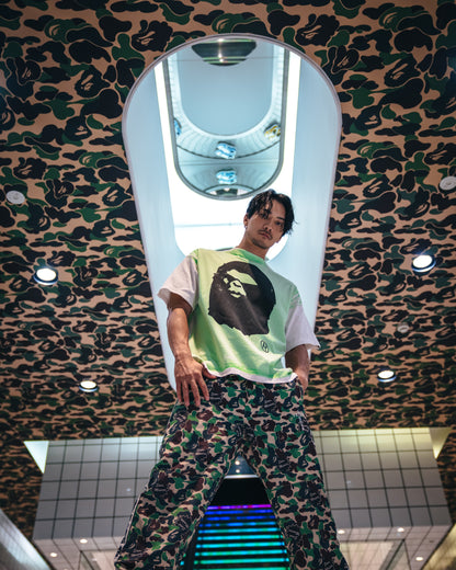 SAINT Mxxxxxx(セントマイケル)×A BATHING APE®(アベイシングエイプ) SM-HR1-0000-C34 / BAPE_SS TEE / HANDPRINT /WHT+GRN