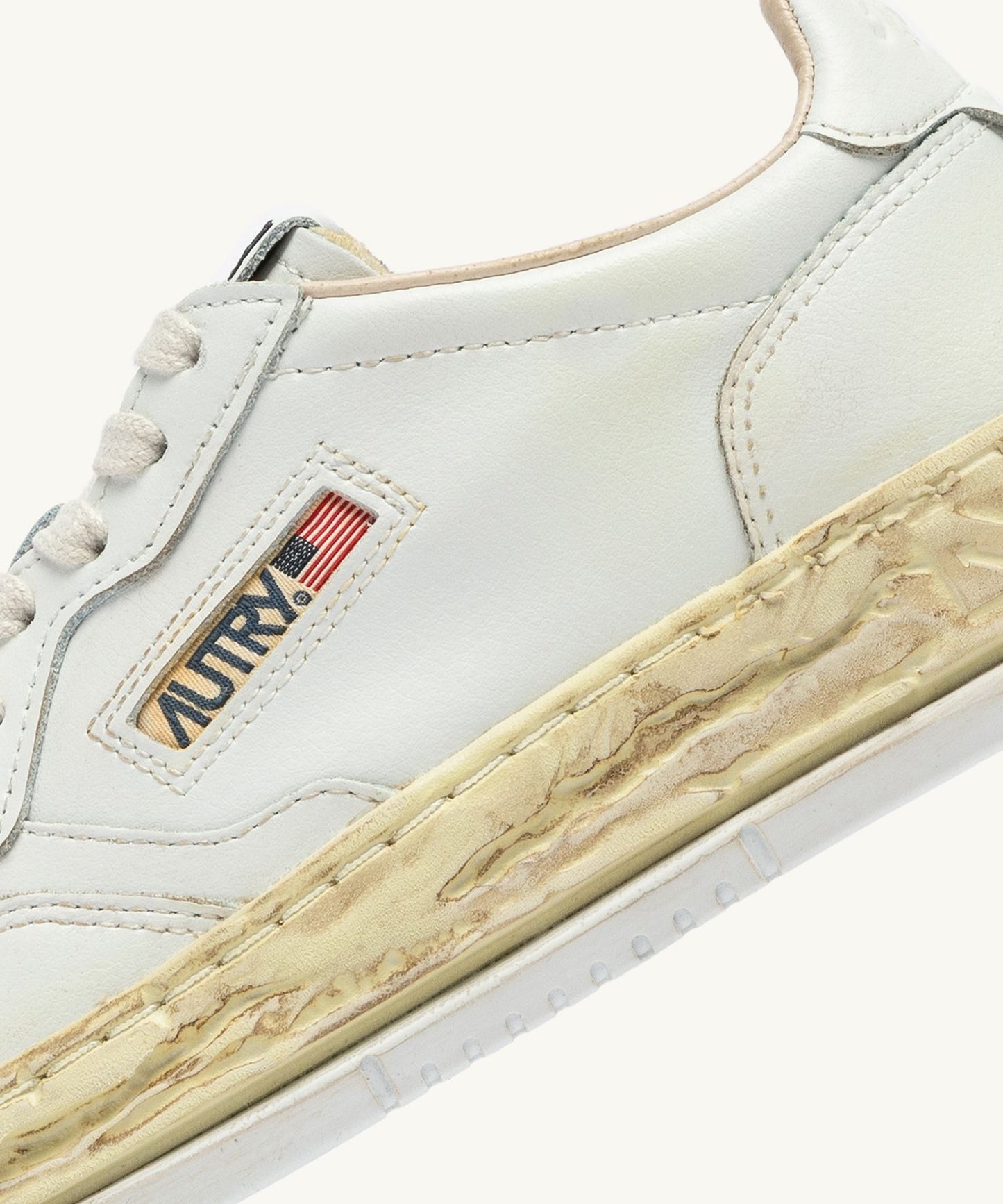 "Autry x MMY General Scale." Medalist Low Supervintage C15FW302 WHITE