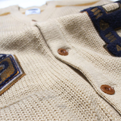 バウワウ BW221-RFJFC RECOGNIZE LETTERED CARDIGAN：BEIGE STAIN
