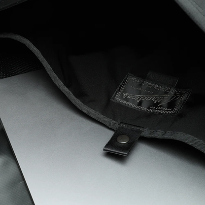 ATTRACTIONS A20037 Black Messenger