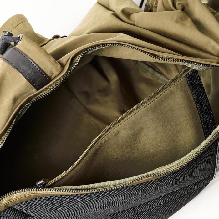 ローリングダブトリオ 0227 Travelers BackPack カーキ トラベラーズバックパック