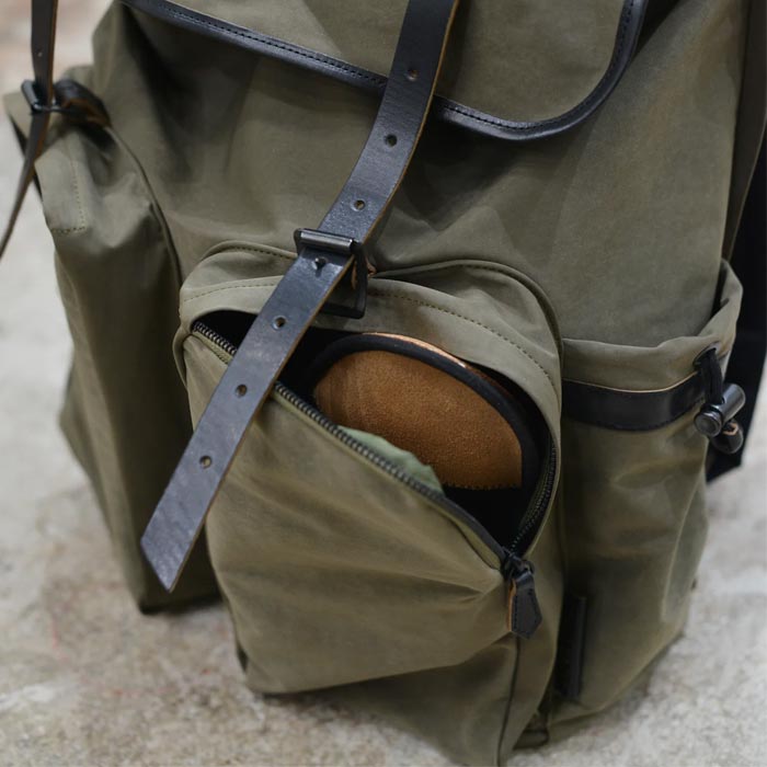 ローリングダブトリオ 0227 Travelers BackPack カーキ トラベラーズバックパック